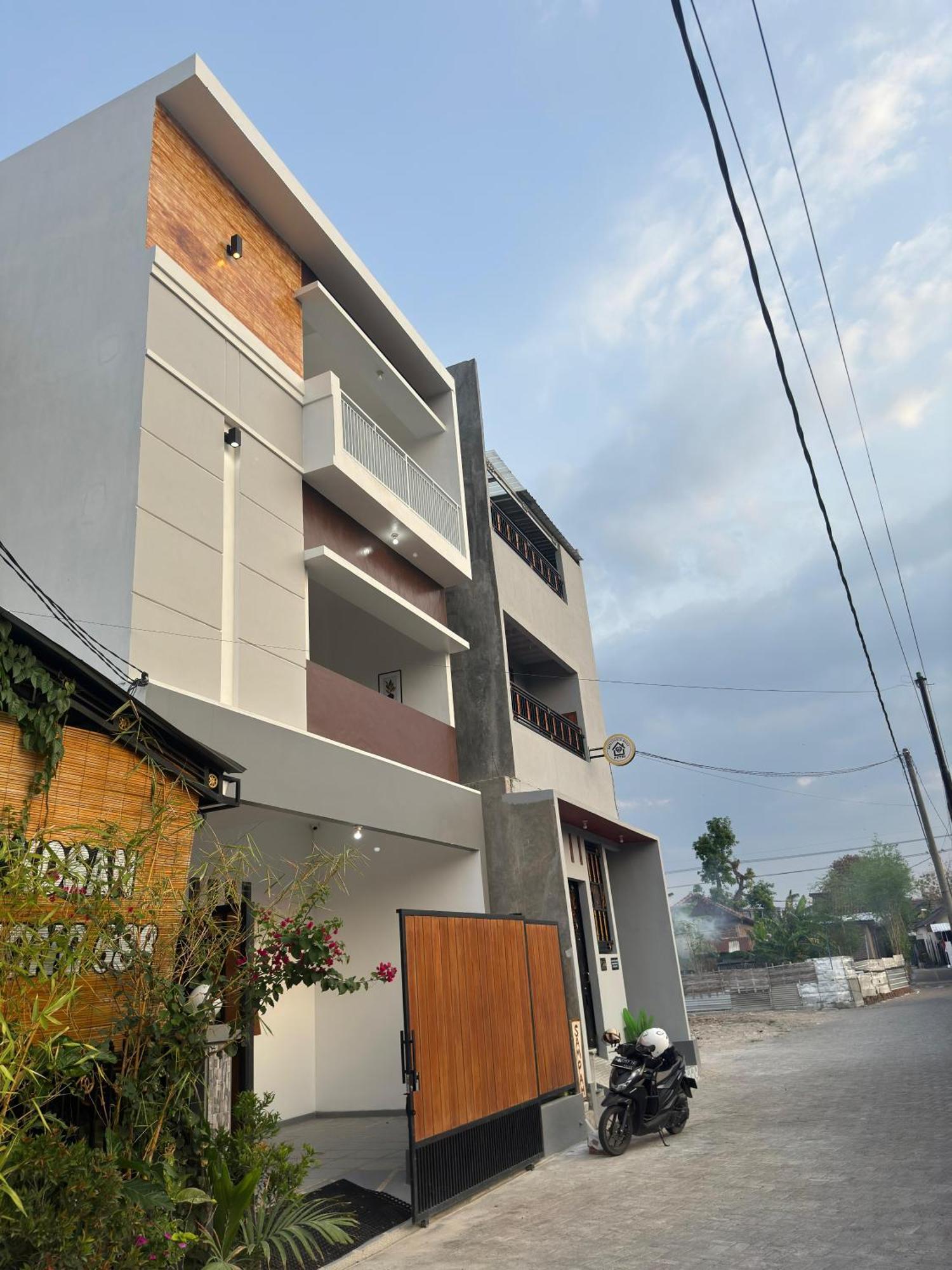 Han Gang Syariah Ponorogo Extérieur photo